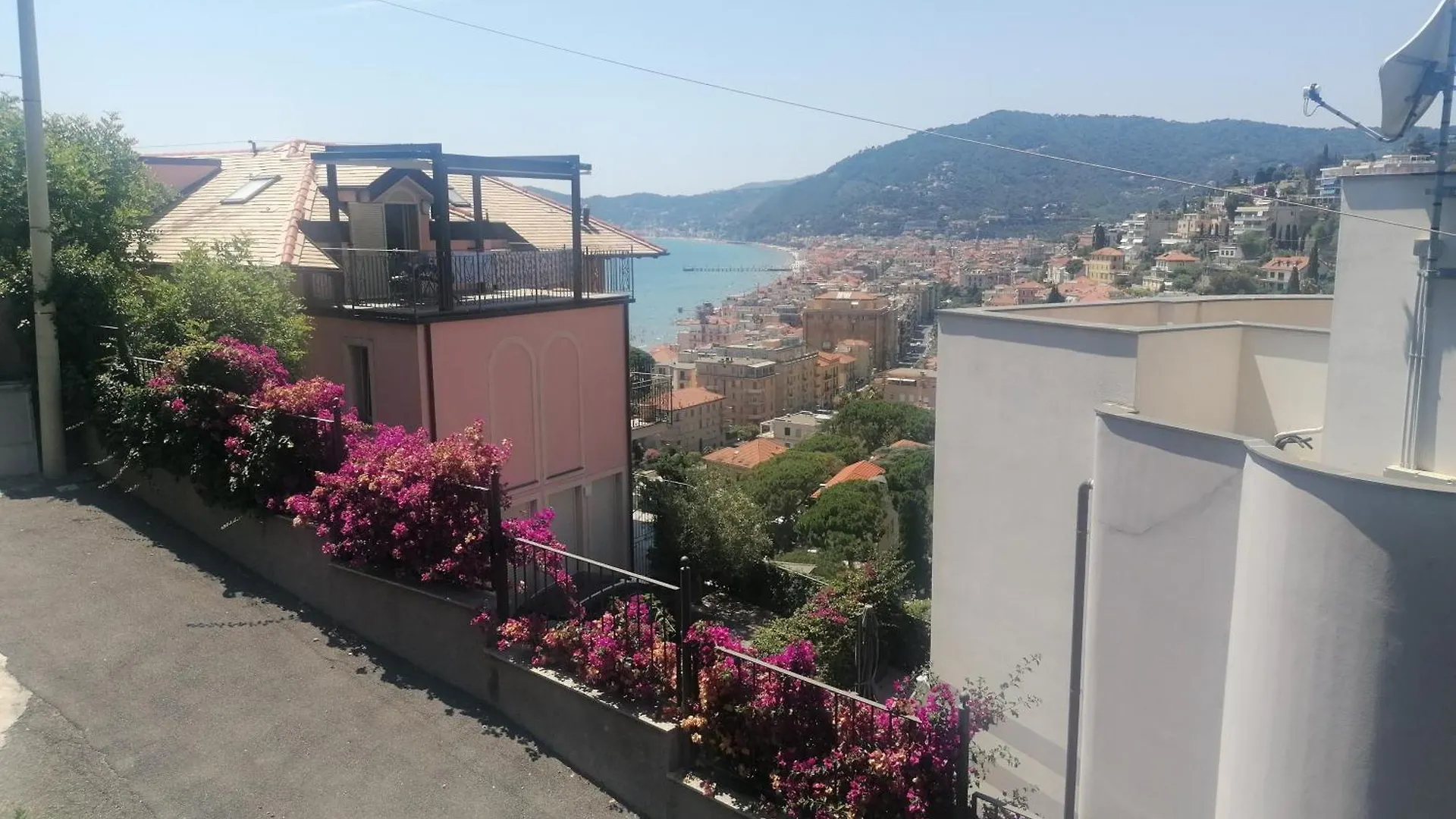 Casa Vacanze Alassio Con Vista Panoramica Italy